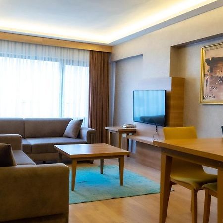 Bursa Suites Apart Otel Ngoại thất bức ảnh A living room in a serviced apartment in Istanbul, Turkey